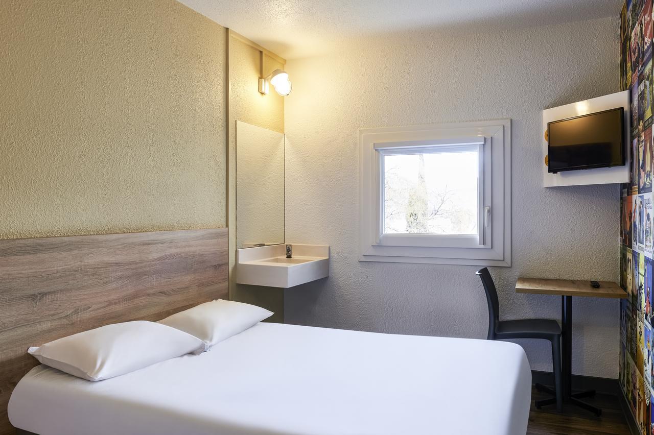 Hotelf1 Bretigny Sur Orge Екстер'єр фото
